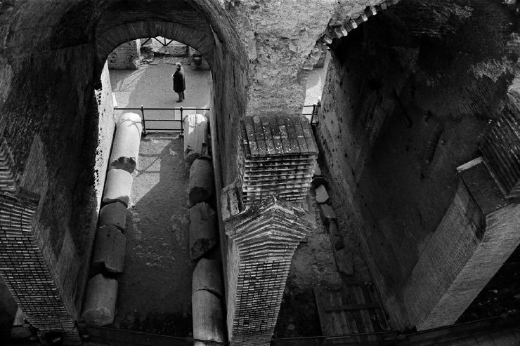 Roma, Italy, black and white film photography, Grégoire Saunier