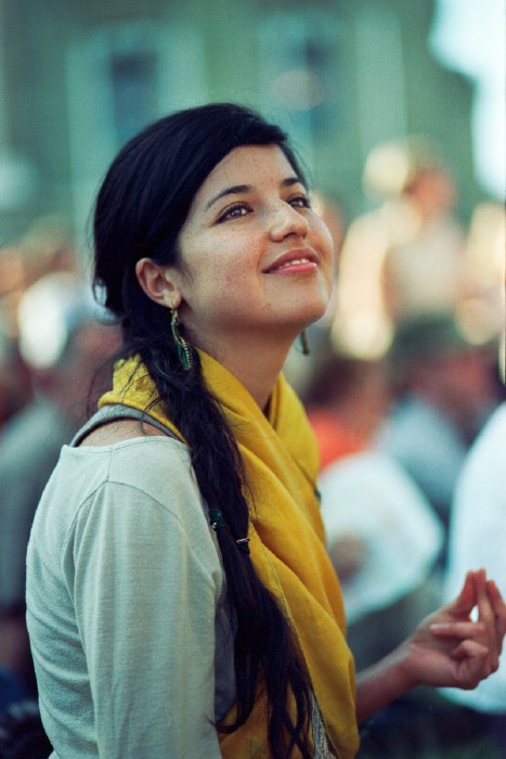 Candid photography by Grégoire Saunier